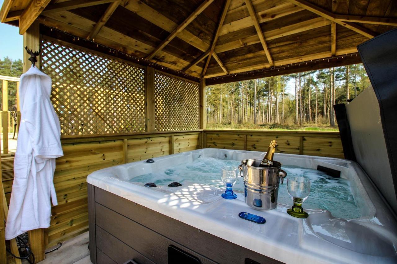 Hollicarrs - Stag Lodge Йорк Номер фото